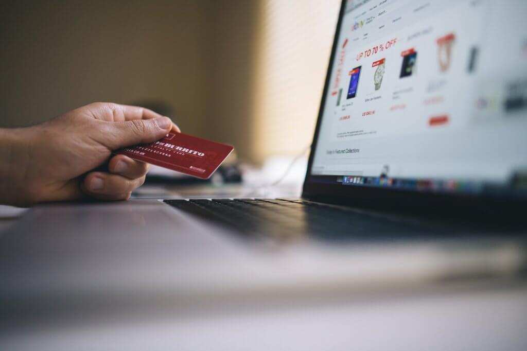 Payment Gateway vs. Payment Processor: What's the Difference?